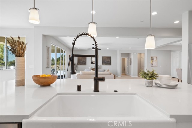 5804 Levanto Street, Bakersfield CA: https://media.crmls.org/medias/af1751fc-19d9-4b05-a7a4-bfe5ca2a150d.jpg
