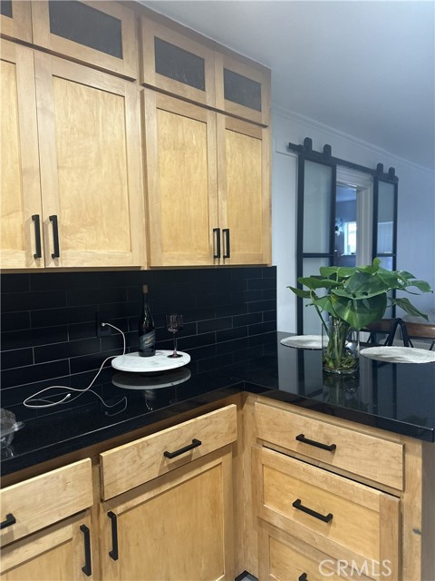 Detail Gallery Image 5 of 13 For 1527 W Palo Alto, Fresno,  CA 93711 - 5 Beds | 3/1 Baths