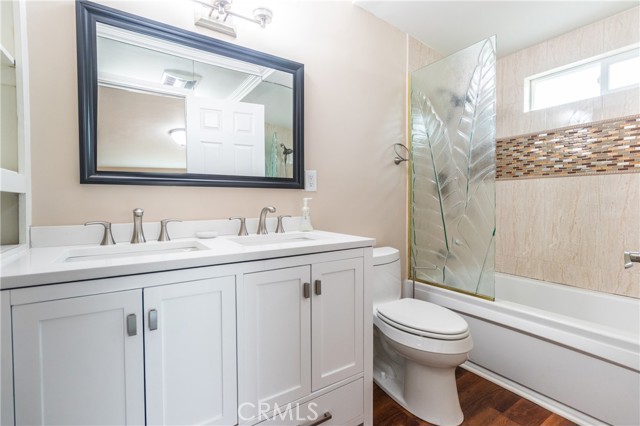 870 North Alexandria Avenue photo 25