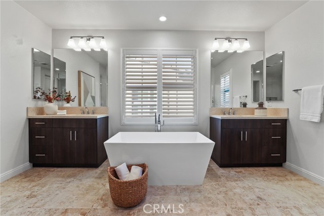 Detail Gallery Image 41 of 65 For 5567 Heritage Oak Dr, Lake Forest,  CA 92679 - 4 Beds | 3/1 Baths