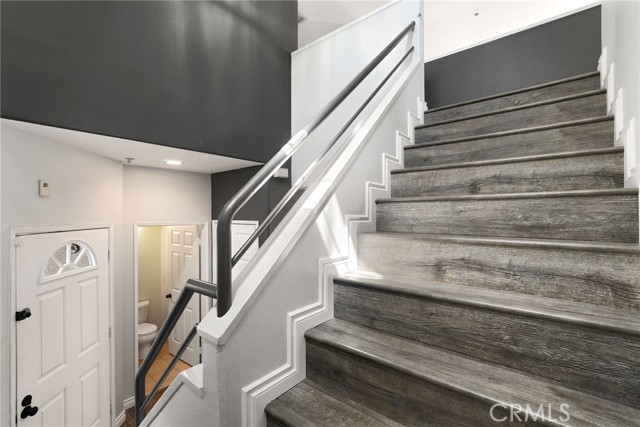 Detail Gallery Image 20 of 48 For 9400 1/2 Noble, North Hills,  CA 91343 - 5 Beds | 3 Baths