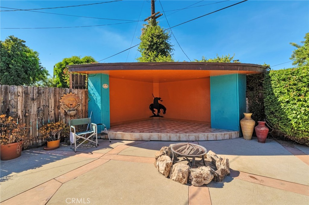 https://media.crmls.org/medias/af196d19-aae5-4fde-a939-a2100ada9cf0.jpg?preset=X-Large