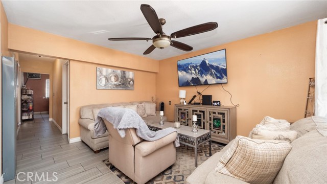 Detail Gallery Image 3 of 20 For 756 W 10th St, San Bernardino,  CA 92410 - 3 Beds | 1 Baths