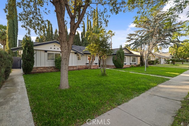 Detail Gallery Image 32 of 33 For 10557 Reseda, Northridge,  CA 91326 - 4 Beds | 3 Baths