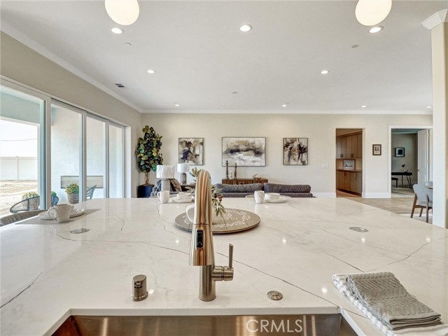 Detail Gallery Image 10 of 17 For 35889 Wildwood Crest Dr, Yucaipa,  CA 92399 - 4 Beds | 3 Baths