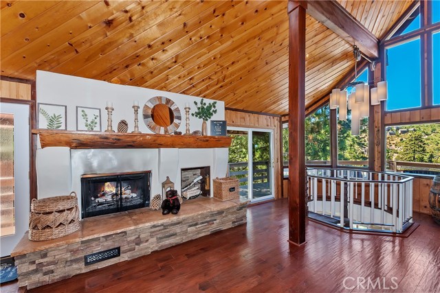 Detail Gallery Image 8 of 65 For 825 Grass Valley Rd, Lake Arrowhead,  CA 92352 - 5 Beds | 5/1 Baths