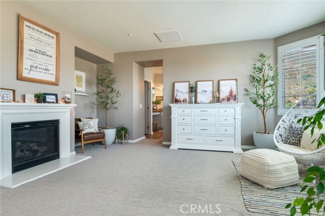 4765 Falconview Court, Fontana CA: https://media.crmls.org/medias/af1bd4e2-fcc7-400f-b070-be524d6fcc72.jpg