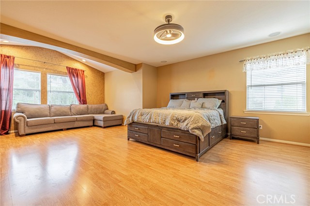 Detail Gallery Image 35 of 48 For 574 Oak Tree Ct, Simi Valley,  CA 93065 - 5 Beds | 4/1 Baths