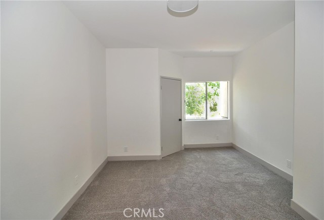 Detail Gallery Image 11 of 13 For 14914 Hamlin St #105,  Van Nuys,  CA 91411 - 2 Beds | 2 Baths