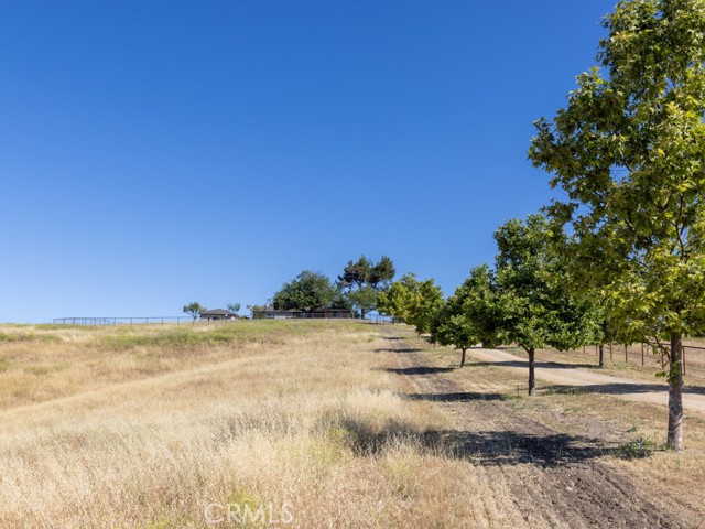 7491 Kingsbury Road, Templeton CA: https://media.crmls.org/medias/af1e54cc-4a44-4c17-a069-a02d8175f3f1.jpg