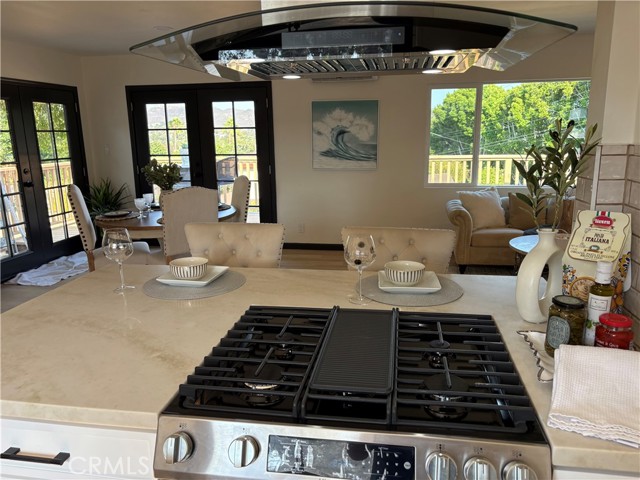 Detail Gallery Image 4 of 16 For 1860 Watson Way, Vista,  CA 92083 - 4 Beds | 2 Baths
