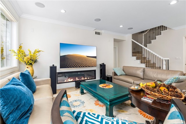 Detail Gallery Image 18 of 61 For 154 Treehouse, Irvine,  CA 92603 - 5 Beds | 4/1 Baths