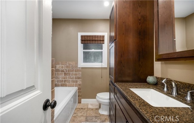 Detail Gallery Image 21 of 44 For 2731 Rutgers Ave, Long Beach,  CA 90815 - 3 Beds | 2 Baths