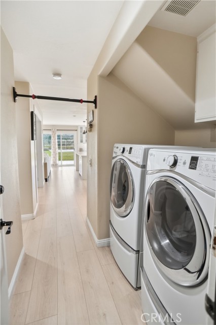 Detail Gallery Image 14 of 30 For 25550 Longfellow Place, Stevenson Ranch,  CA 91381 - 4 Beds | 3 Baths