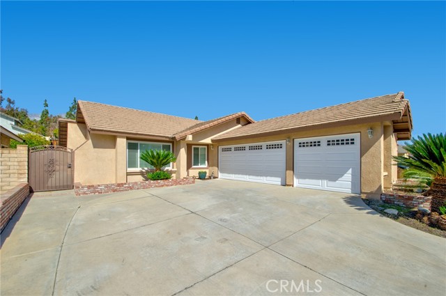 901 Mesa View St, Upland, CA 91784