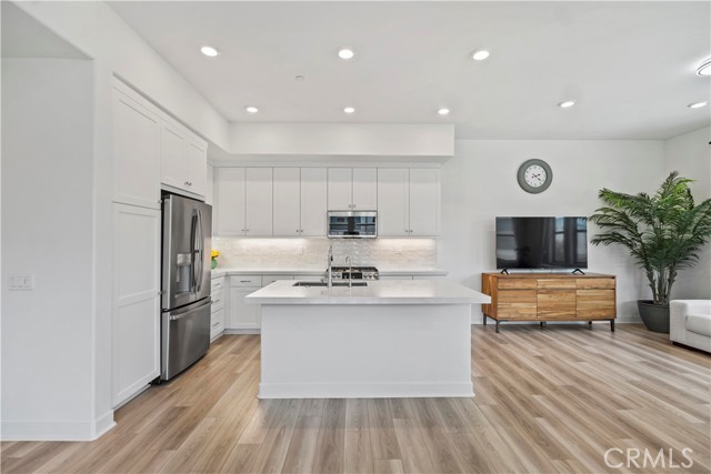 1698 Hollyleaf Ter, Montebello CA: https://media.crmls.org/medias/af21f173-6131-4126-9c98-ab54c5fec5a8.jpg