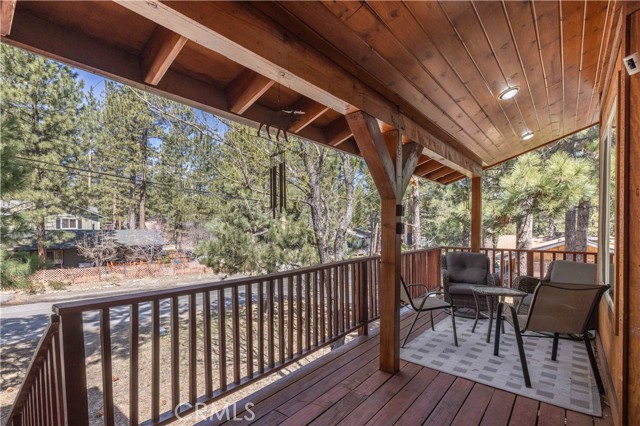 Detail Gallery Image 6 of 55 For 615 Thrush Dr, Big Bear Lake,  CA 92315 - 4 Beds | 3/1 Baths