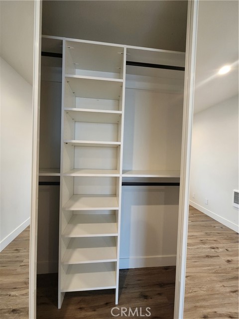 Detail Gallery Image 23 of 36 For 120 S Francisca Ave #18,  Redondo Beach,  CA 90277 - 2 Beds | 2/1 Baths