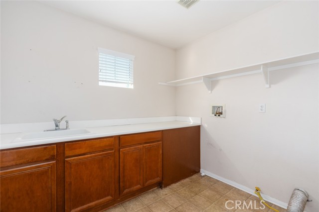 Detail Gallery Image 29 of 43 For 3297 Quartz Cir, Corona,  CA 92882 - 5 Beds | 3/1 Baths