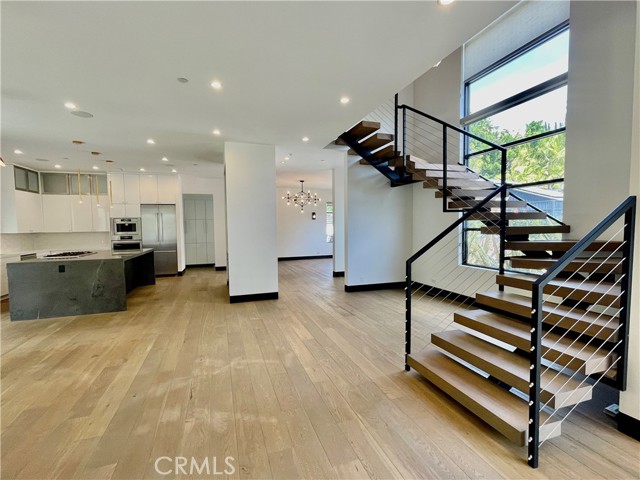 Detail Gallery Image 6 of 42 For 1319 Sunset Plaza Dr, Los Angeles,  CA 90069 - 4 Beds | 4/1 Baths