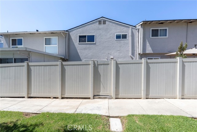 6692 Palma Circle, Yorba Linda CA: https://media.crmls.org/medias/af239fed-a4d7-4f60-9e4a-1a5ecc8f7d4c.jpg