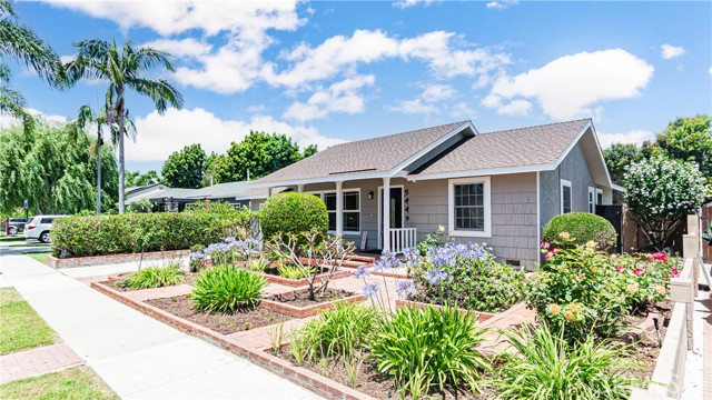 Image 2 of 35 For 5449 Fairbrook Street