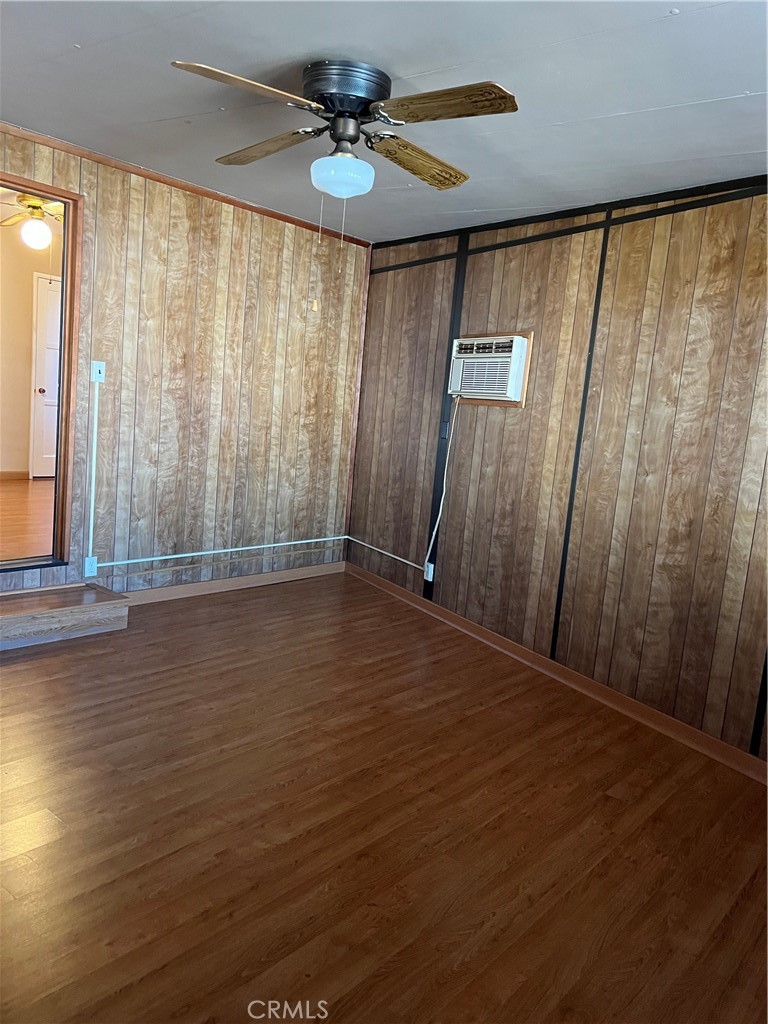 https://media.crmls.org/medias/af23bee2-ddc2-45af-a379-654d6785e9c6.jpg?preset=X-Large