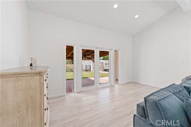 14428 Sayre Street photo 7