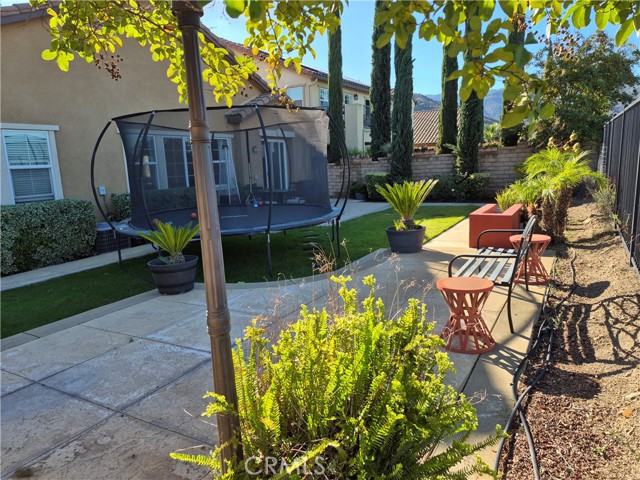 Detail Gallery Image 8 of 10 For 7650 Summer Day, Corona,  CA 92883 - 4 Beds | 2/1 Baths