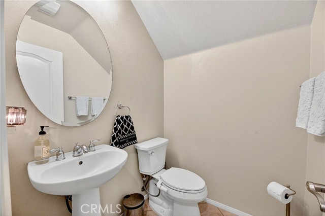 Detail Gallery Image 8 of 58 For 40265 Danbury Ct, Temecula,  CA 92591 - 3 Beds | 2/1 Baths