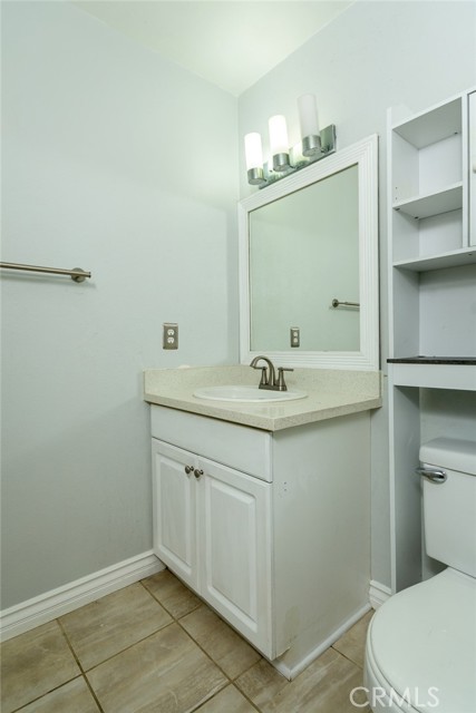 Detail Gallery Image 12 of 42 For 5500 Owensmouth Ave #324,  Woodland Hills,  CA 91367 - 2 Beds | 2 Baths