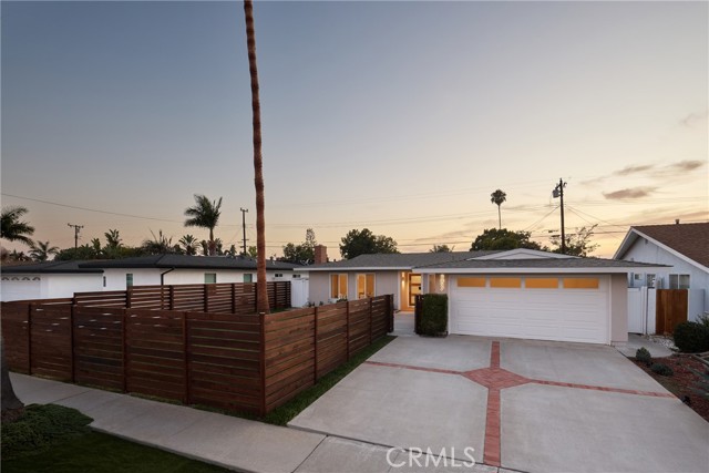 Detail Gallery Image 30 of 31 For 2957 Royal Palm Dr, Costa Mesa,  CA 92626 - 3 Beds | 2 Baths