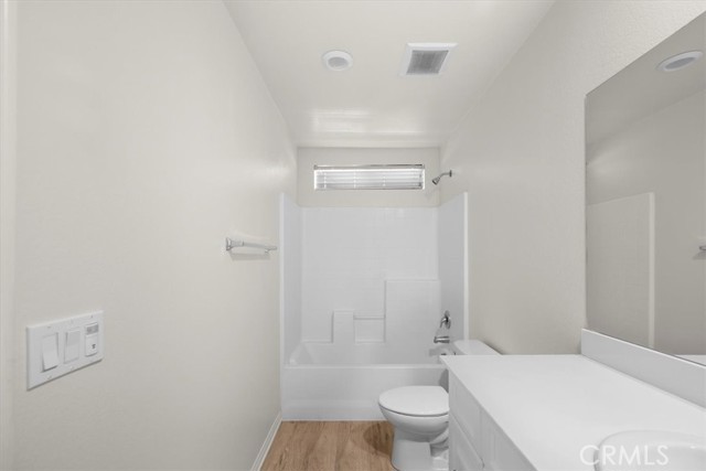 5585 Bella Way, Fontana CA: https://media.crmls.org/medias/af27f488-557d-42e0-8818-6505e7932294.jpg