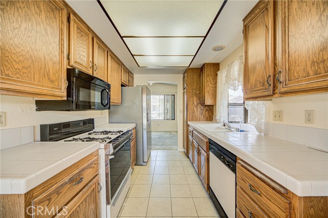 757 Ensenada Drive, Hemet CA: https://media.crmls.org/medias/af298077-e266-4d79-aa63-2f75eca84e84.jpg