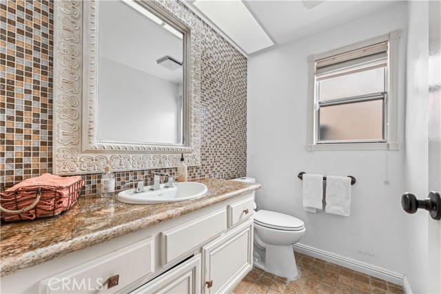 Detail Gallery Image 33 of 44 For 28314 Easton Ln, Saugus,  CA 91350 - 6 Beds | 3 Baths