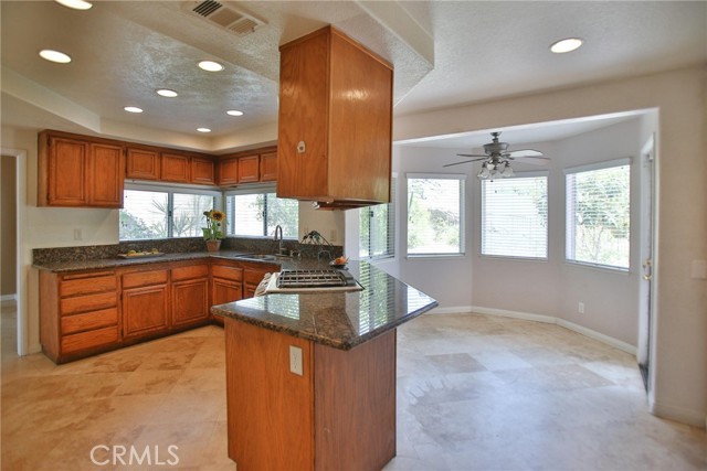 Detail Gallery Image 20 of 45 For 5100 Humboldt Ct, Riverside,  CA 92507 - 4 Beds | 3 Baths