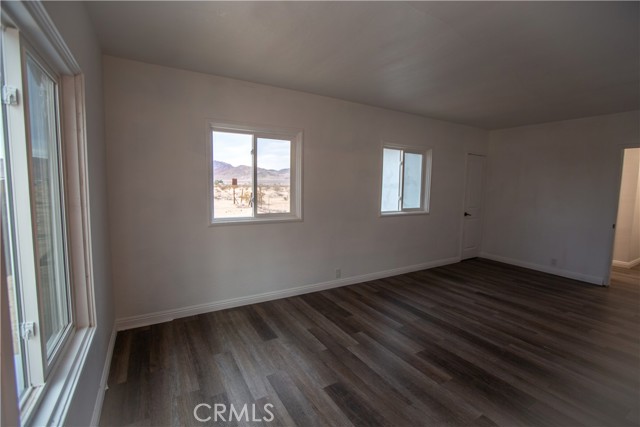 Detail Gallery Image 5 of 16 For 37016 Yermo Road a-B, Yermo,  CA 92398 - 3 Beds | 2 Baths