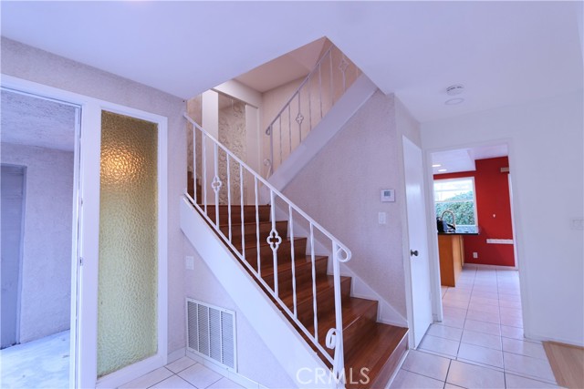 Detail Gallery Image 10 of 18 For 15241 Touraine Way, Irvine,  CA 92604 - 4 Beds | 2/1 Baths