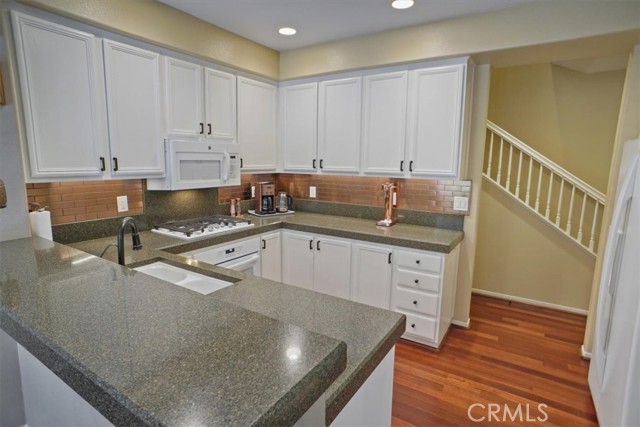 27955 Trillium Lane, Valencia CA: https://media.crmls.org/medias/af2bff09-d414-4556-b1d4-3985cd5f93de.jpg