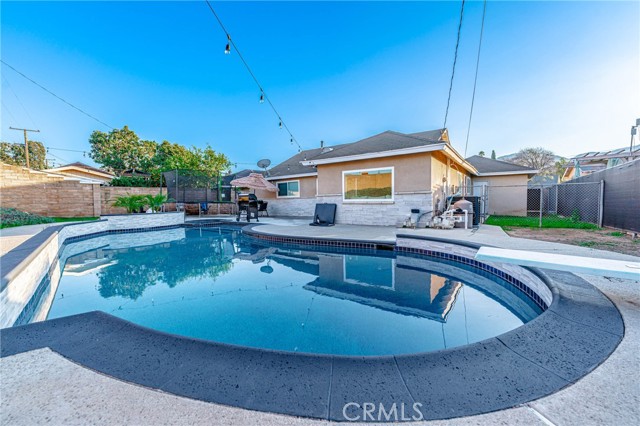 Detail Gallery Image 39 of 43 For 1687 Sunrise Way, Corona,  CA 92882 - 4 Beds | 1/1 Baths
