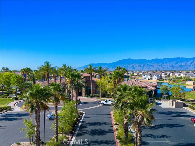 43875 Spiaggia Place, Indio CA: https://media.crmls.org/medias/af2d0df3-ec12-46e7-aaf1-203265beddf8.jpg