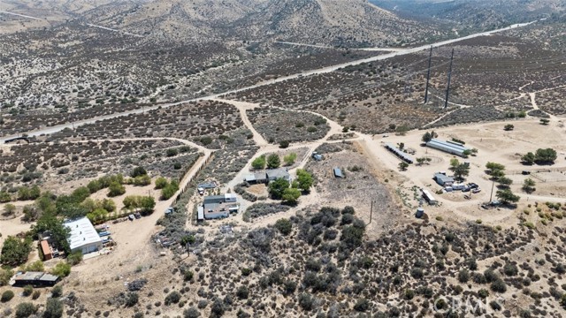 Detail Gallery Image 3 of 41 For 31373 Angeles Forest, Palmdale,  CA 93550 - 4 Beds | 3 Baths