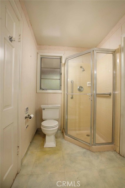 1075 Pine Oak Lane, Pasadena CA: https://media.crmls.org/medias/af2e5774-ac7c-4d4e-a104-f9aae55f303e.jpg