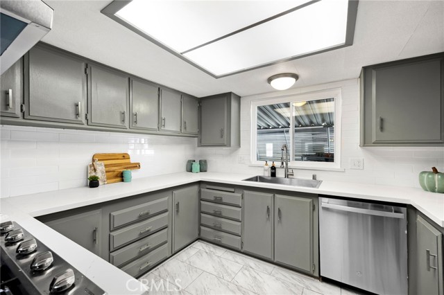 2851 Rolling Hills, Fullerton CA: https://media.crmls.org/medias/af2f3569-cea4-4518-9f54-32b36e5530b5.jpg