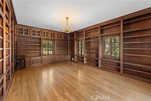 Detail Gallery Image 10 of 41 For 1205 W Highland Ave, Redlands,  CA 92373 - 4 Beds | 3/2 Baths