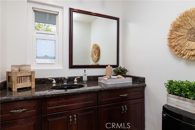 Detail Gallery Image 11 of 30 For 3 White Water Dr, Corona Del Mar,  CA 92625 - 3 Beds | 3/1 Baths