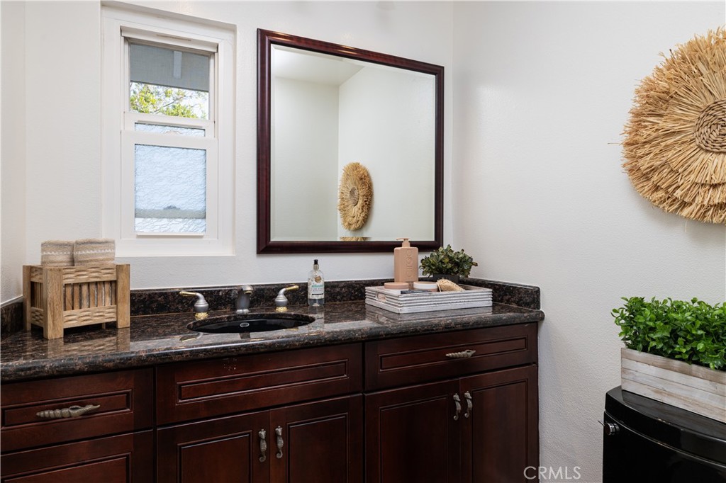 Af2fb059 37c4 4833 Ab68 17e64a172372