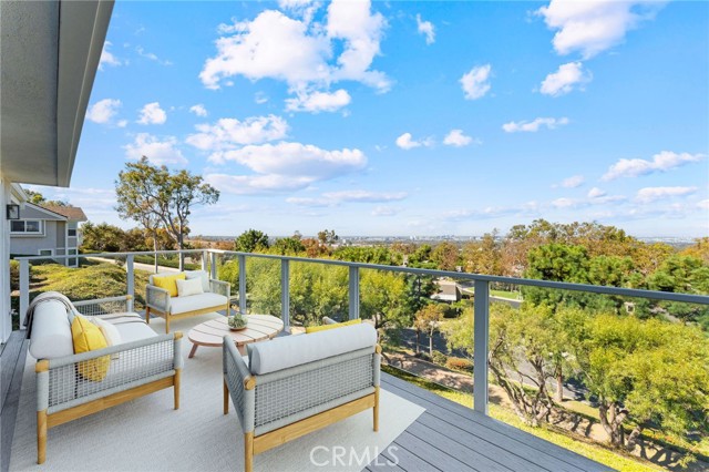 Detail Gallery Image 10 of 65 For 21 Centaurus, Irvine,  CA 92603 - 4 Beds | 3/1 Baths