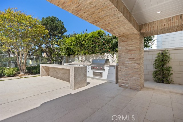 Detail Gallery Image 12 of 25 For 17 Colonial, Newport Beach,  CA 92660 - 5 Beds | 4/1 Baths