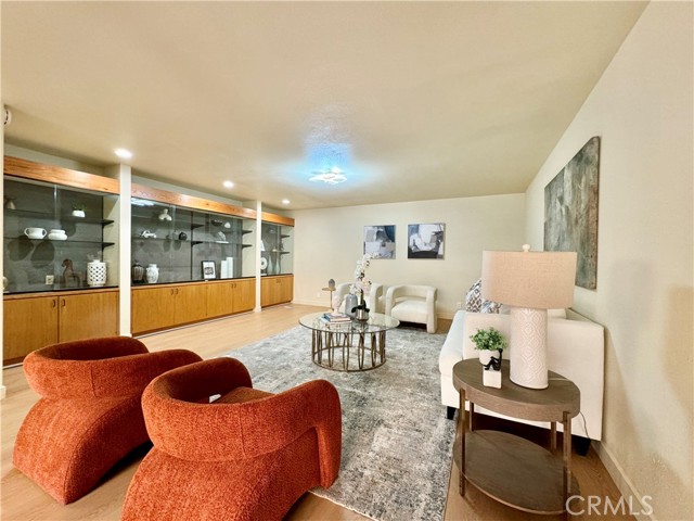 Image 3 for 958 Yale St, Los Angeles, CA 90012